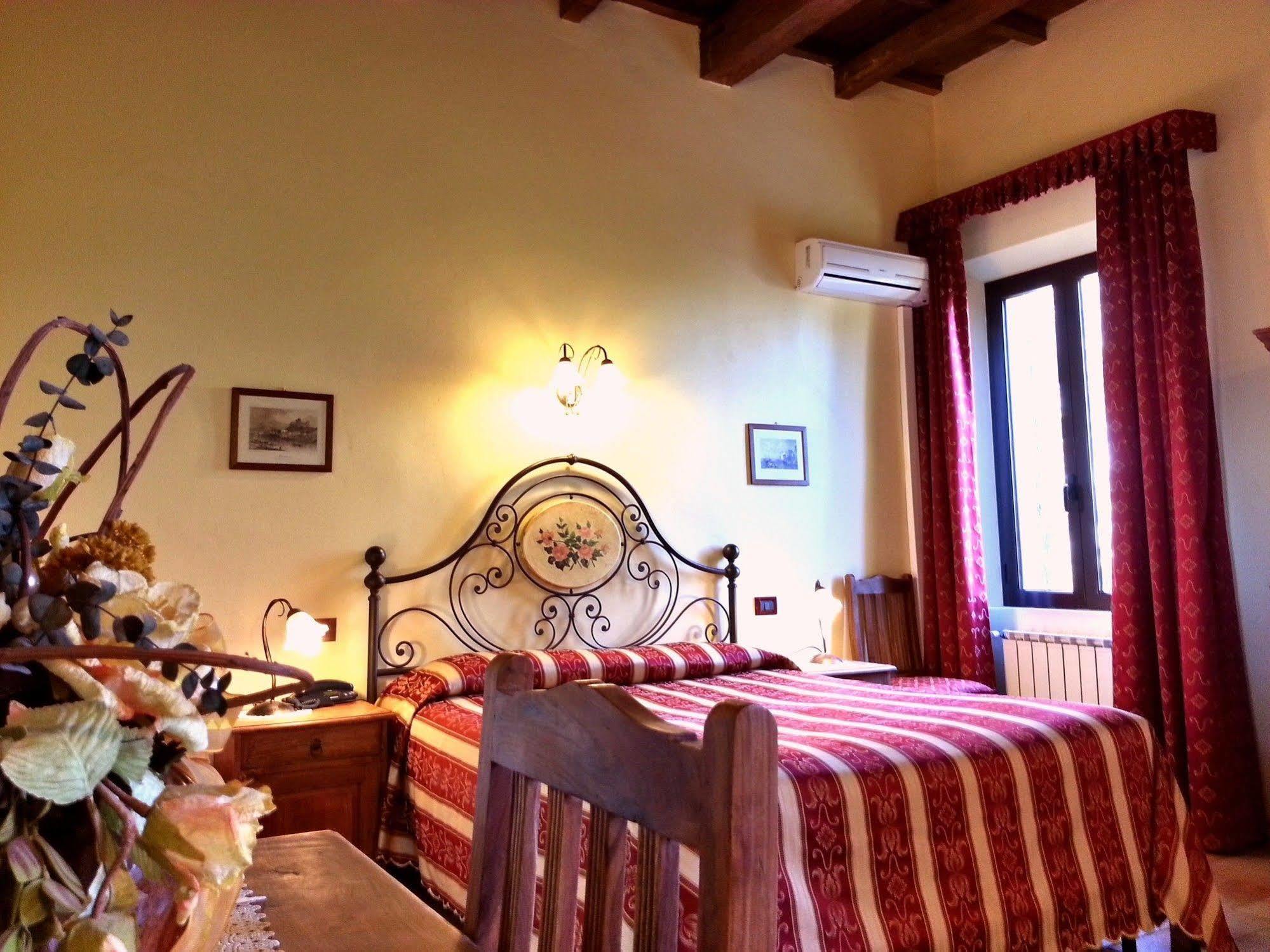 Hotel Antico Casale Vigarano Mainarda Ngoại thất bức ảnh